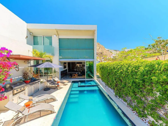 Estate Compounds in Cabo Del Sol